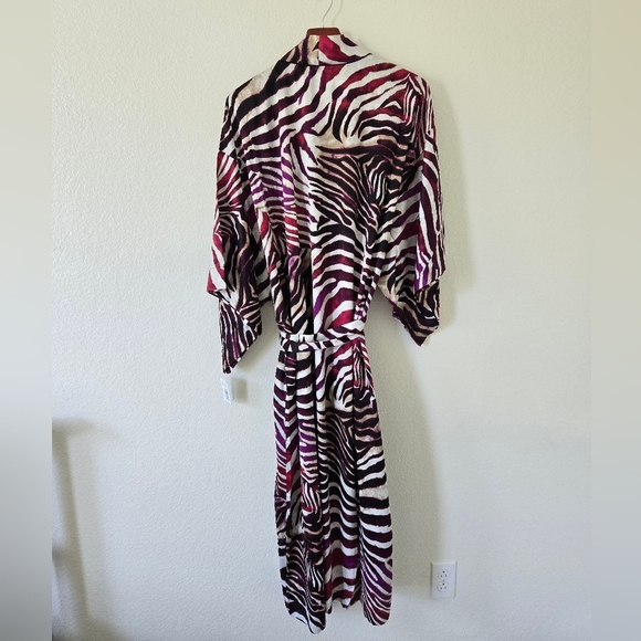 NWT NATORI Kuma Long Robe Length  52" Bathrobe Kimono Sleeve Plus Size 2X - Picture 9 of 16